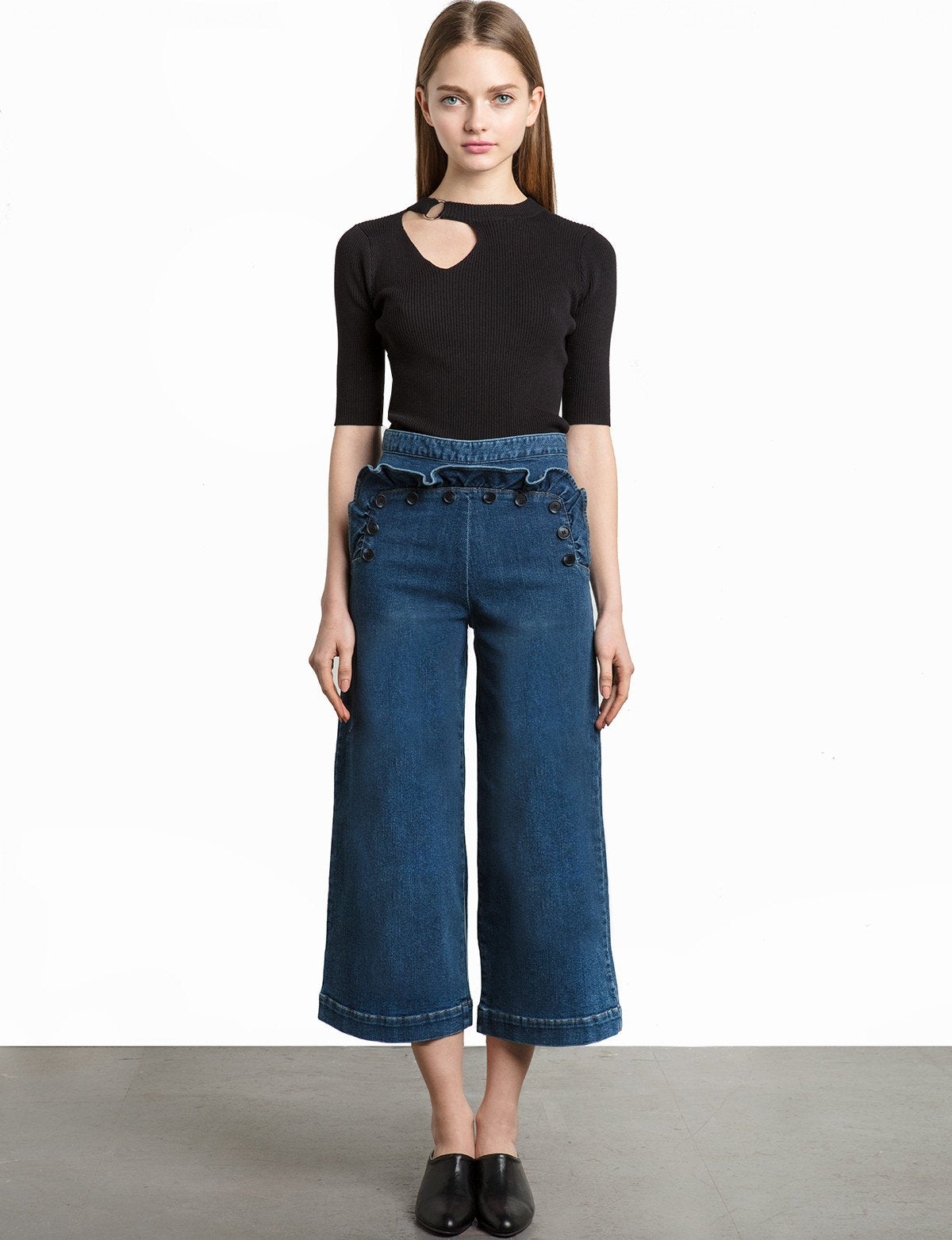 Black Knit Side Ring Choker Top